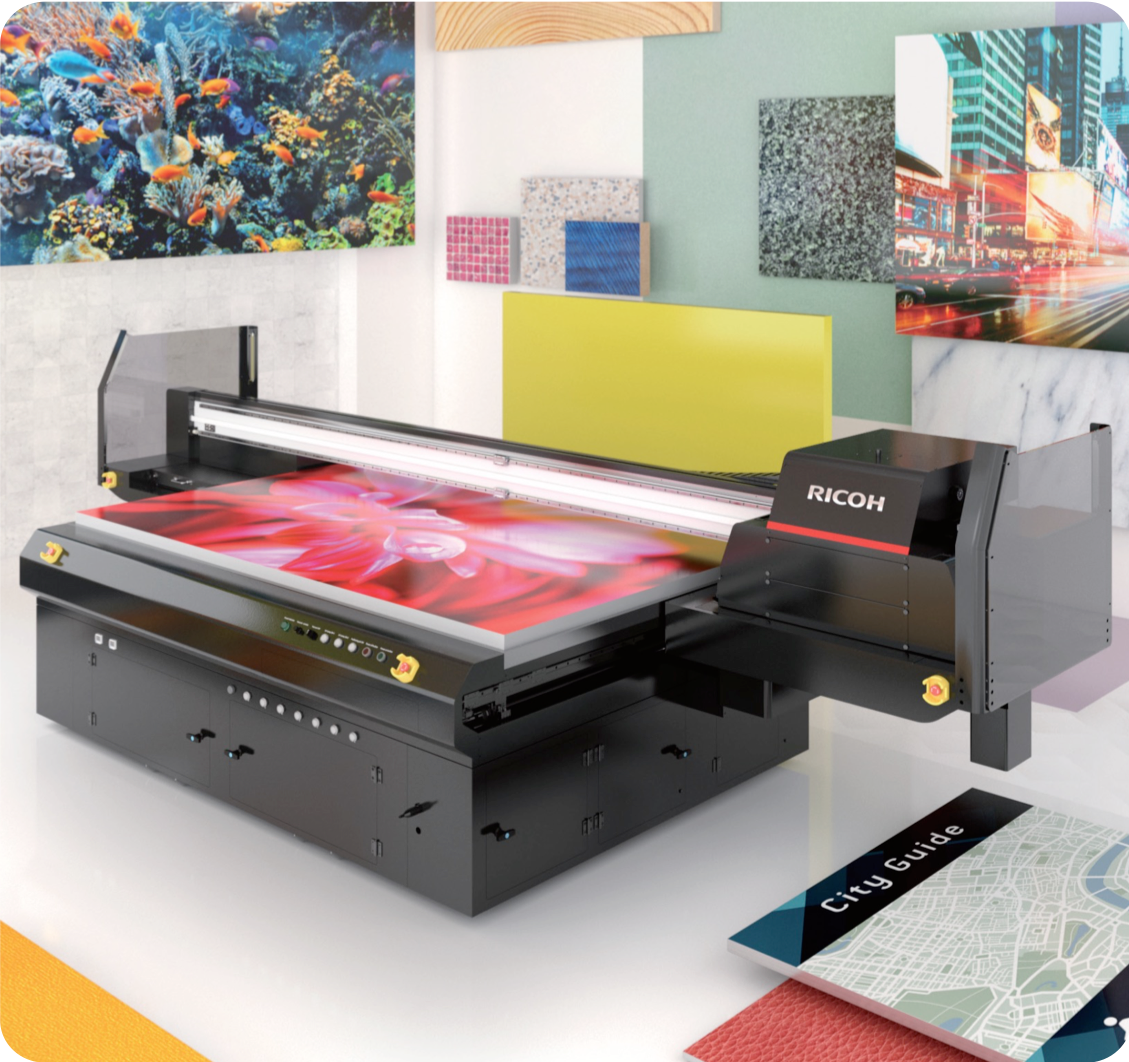 B c printing. УФ принтер Ricoh Pro t7210. УФ принтер Ricoh tf6251 Table. Широкоформатная печать в офисе. Комната широкоформатная принтер