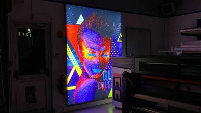MultiGraphic dévoile le FrameLAB, une solution tout-en-un pour l’impression de cadres tendus